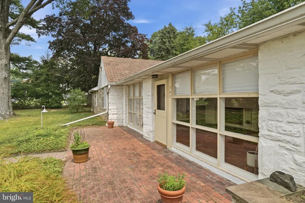 707 FORREST AVENUE Rydal, PA 19046