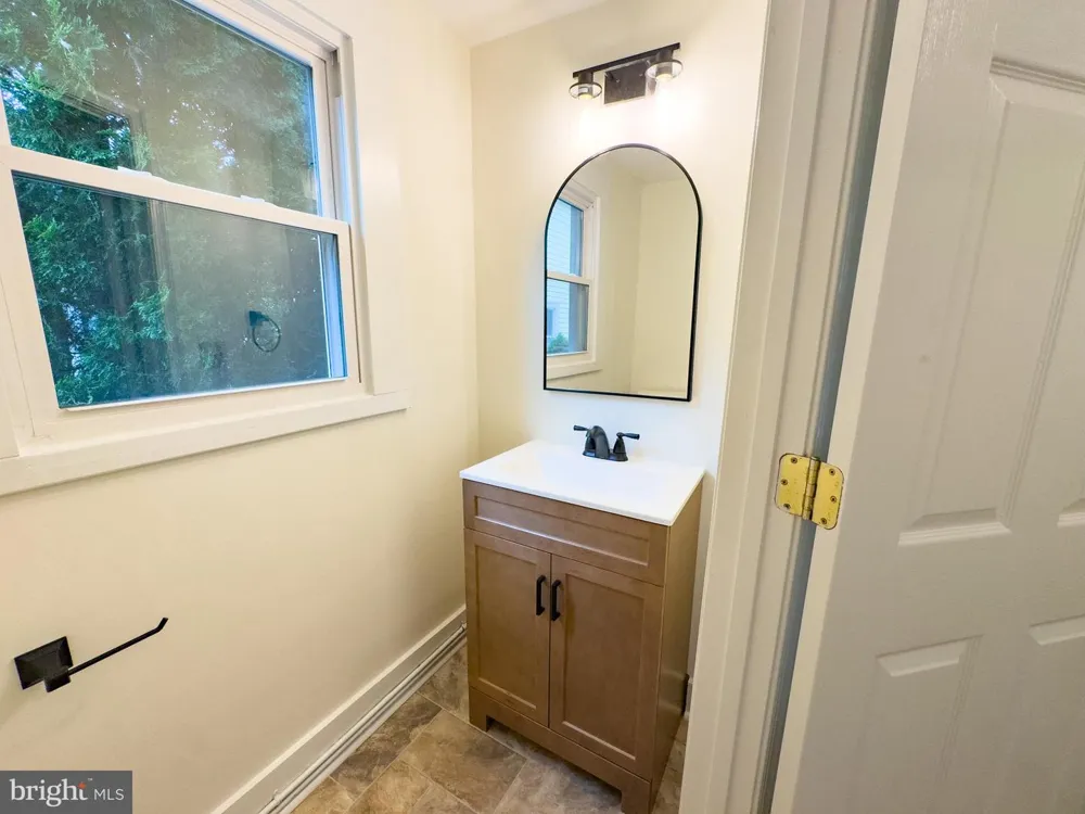 213 W B STREET Brunswick, MD 21716