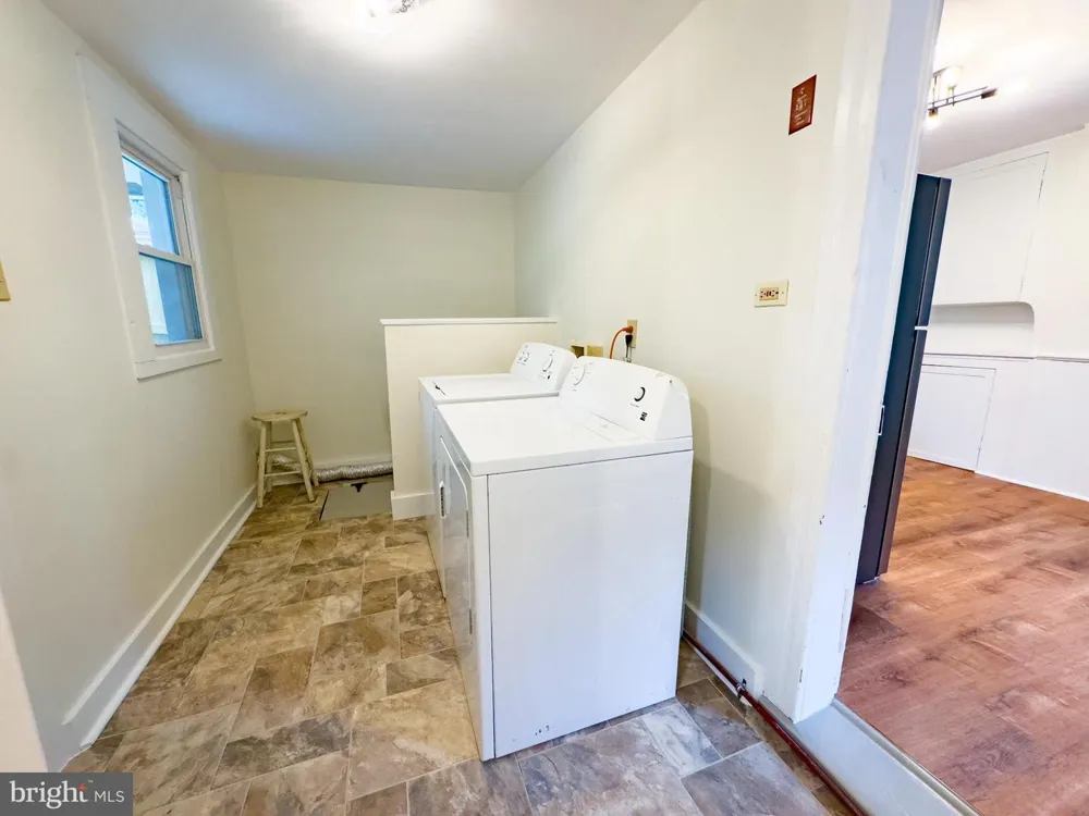 213 W B STREET Brunswick, MD 21716