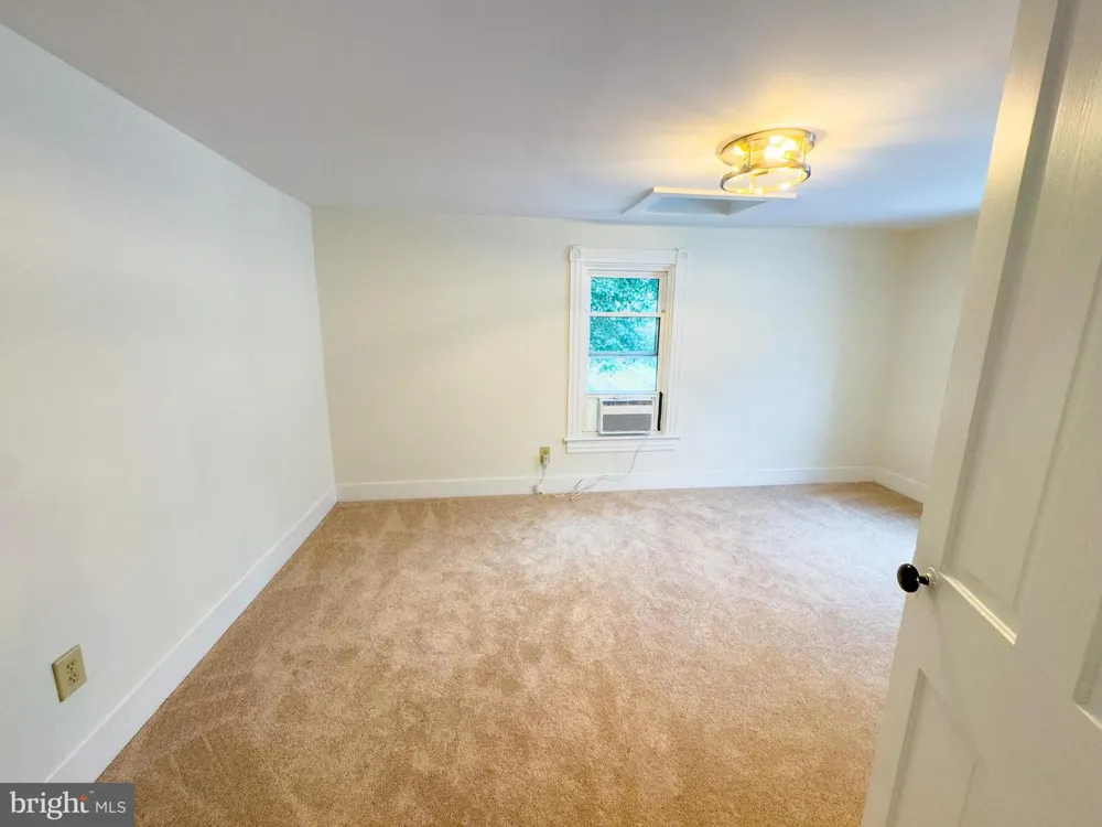 213 W B STREET Brunswick, MD 21716