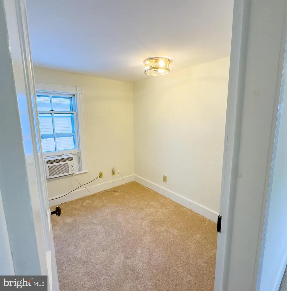 213 W B STREET Brunswick, MD 21716