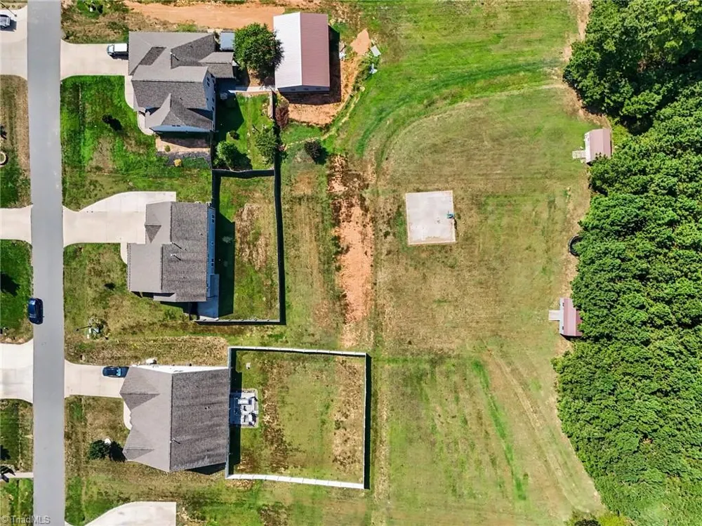 204 Montreat Drive Lexington, NC 27295