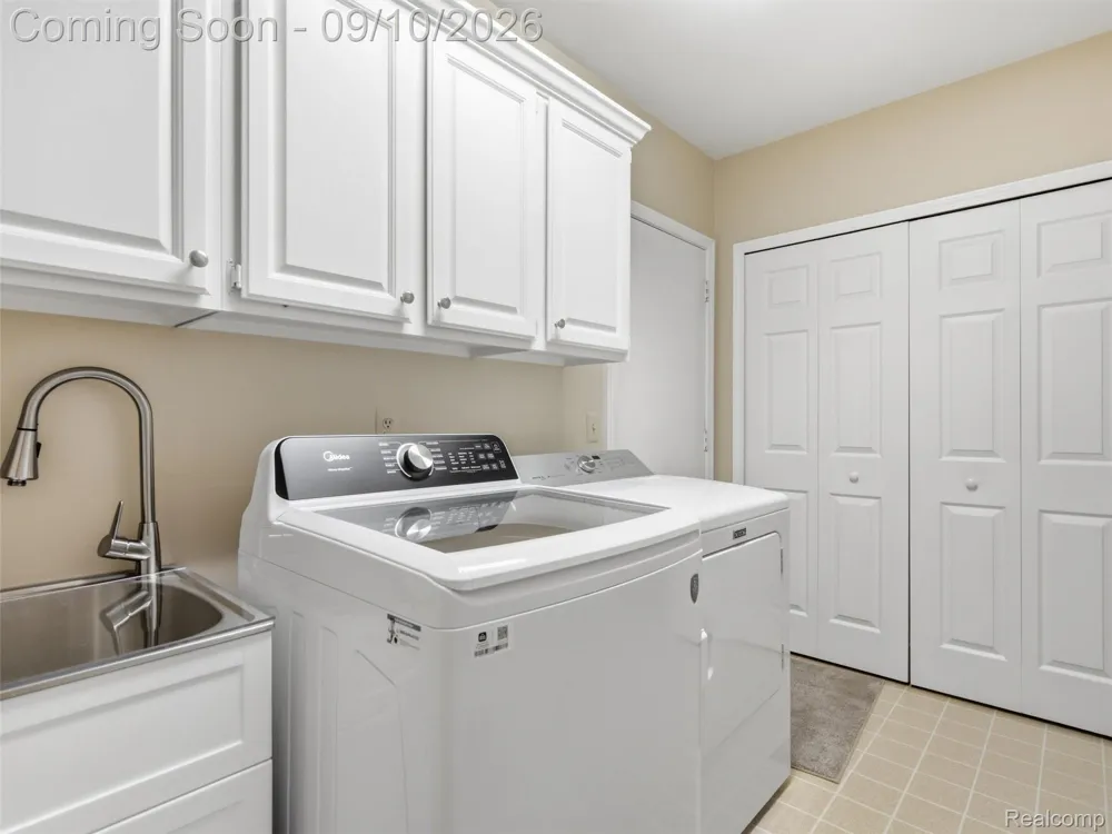 3569 Wedgewood Drive Rochester Hills City, MI 48306
