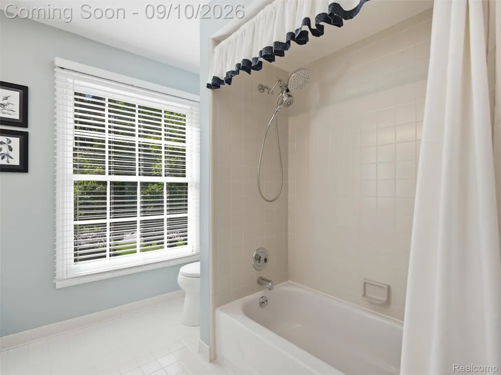 3569 Wedgewood Drive Rochester Hills City, MI 48306