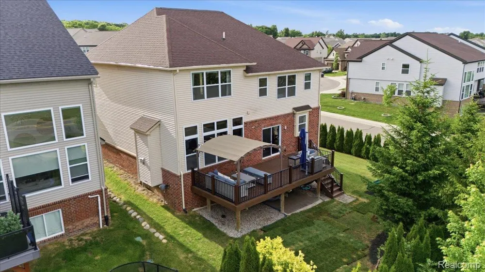 4810 E Stonegate Circle Orion Charter Township, MI 48359