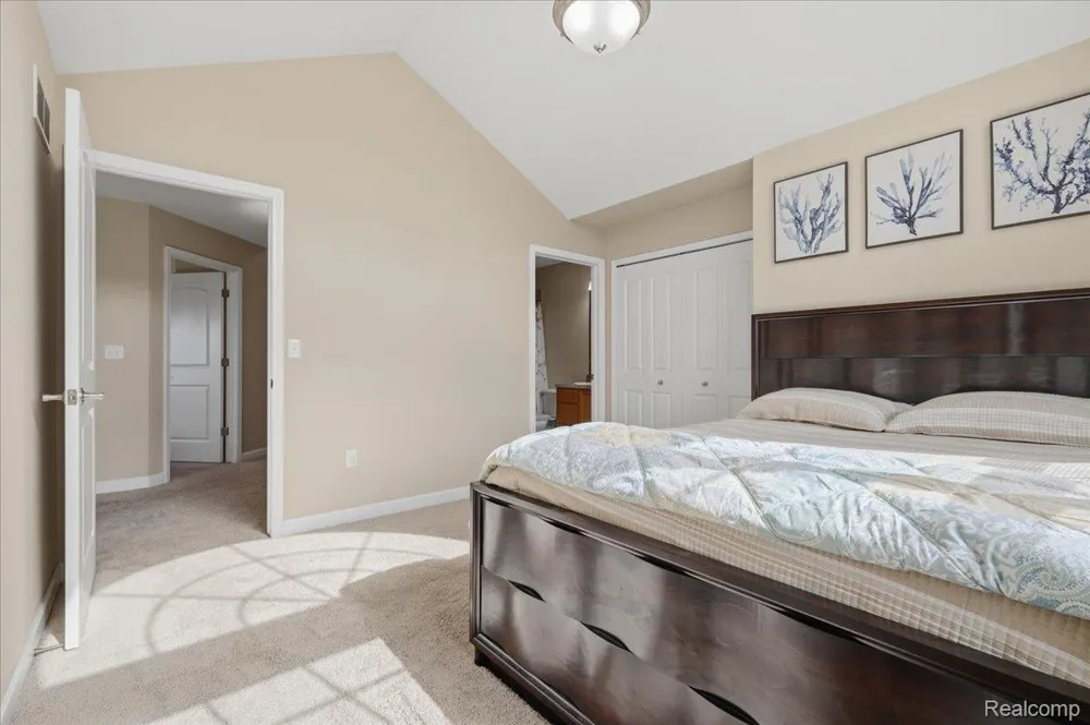 4810 E Stonegate Circle Orion Charter Township, MI 48359