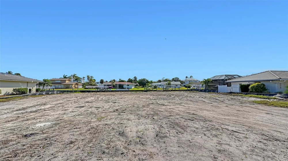 536 GUNWALE LANE Longboat Key, FL 34228