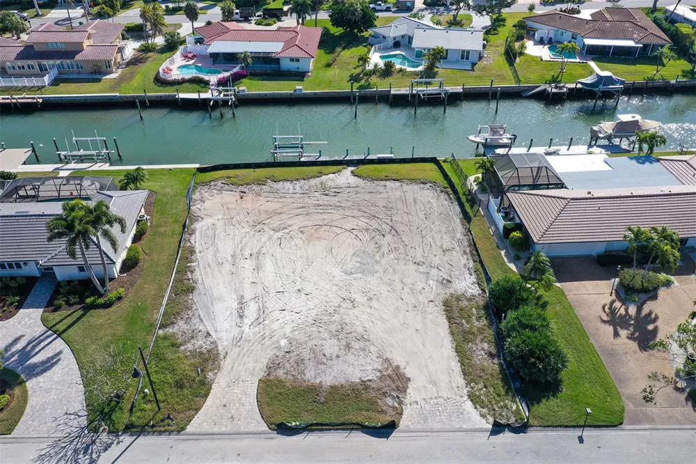 536 GUNWALE LANE Longboat Key, FL 34228
