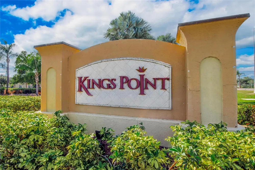 1917 INVERNESS GREENS DRIVE Sun City Center, FL 33573