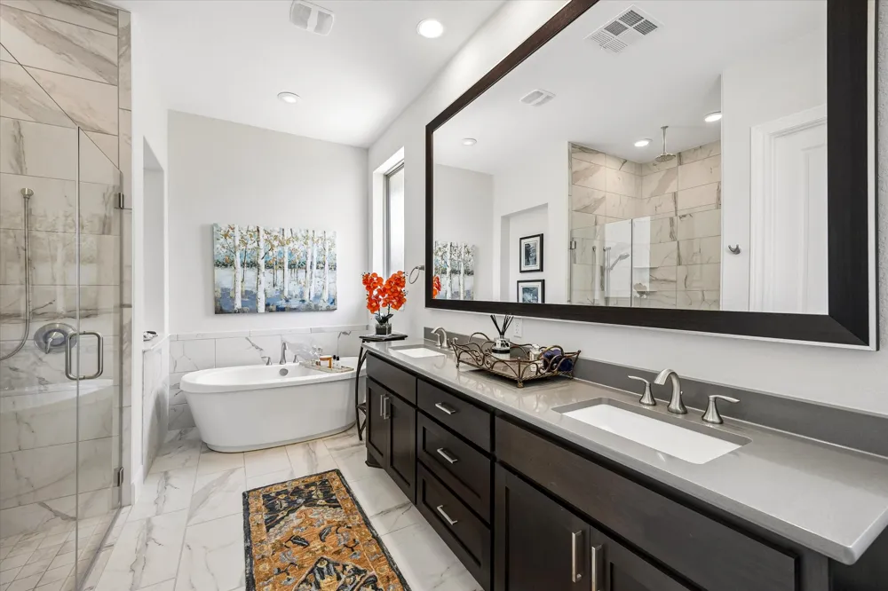 19513 Tranquility Falls Path Lago Vista, TX 78645