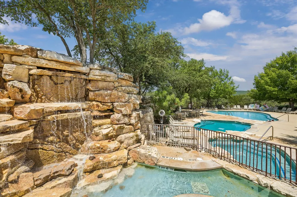 19513 Tranquility Falls Path Lago Vista, TX 78645