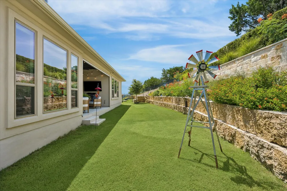 19513 Tranquility Falls Path Lago Vista, TX 78645