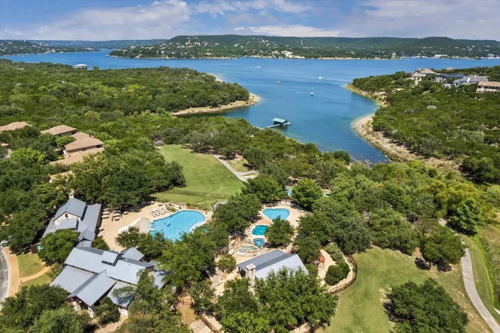 19513 Tranquility Falls Path Lago Vista, TX 78645