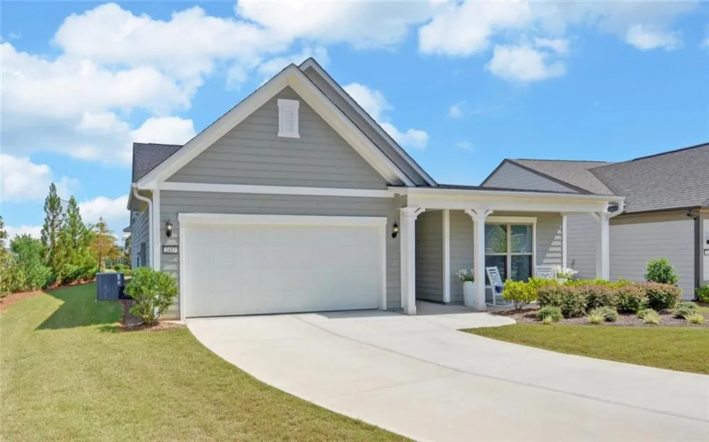 2457 Naples Street Hoschton, GA 30548