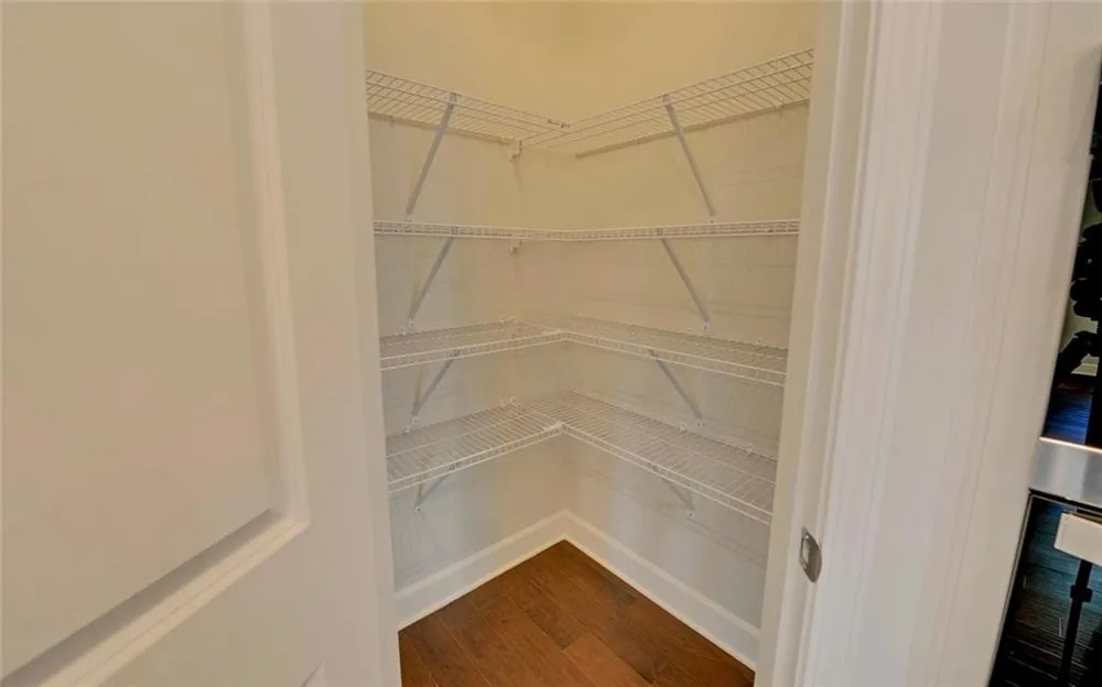 2457 Naples Street Hoschton, GA 30548