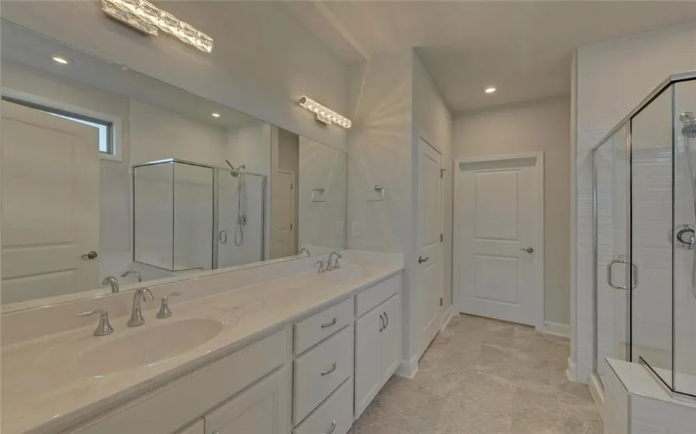 2457 Naples Street Hoschton, GA 30548