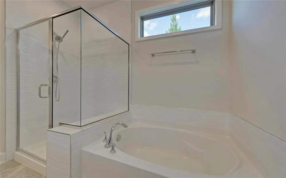2457 Naples Street Hoschton, GA 30548