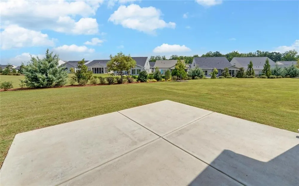 2457 Naples Street Hoschton, GA 30548