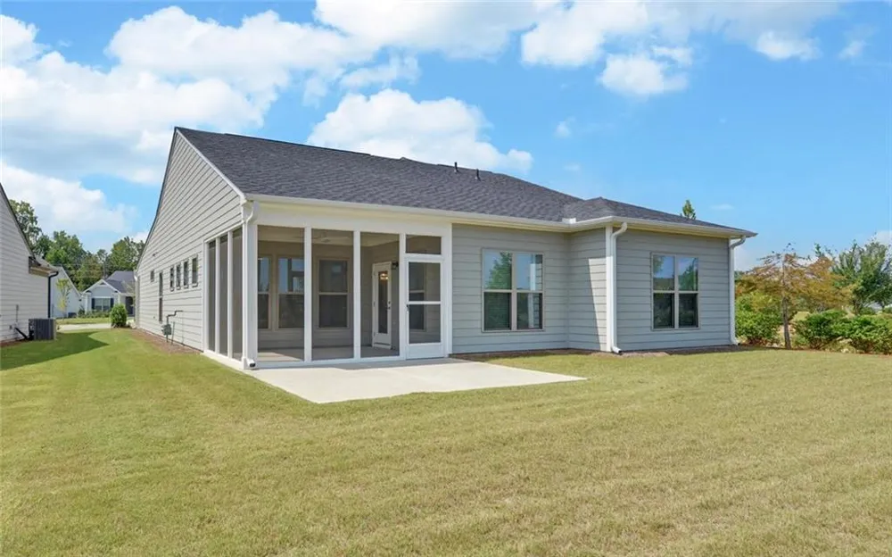 2457 Naples Street Hoschton, GA 30548