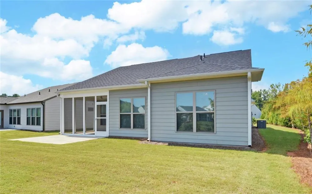 2457 Naples Street Hoschton, GA 30548