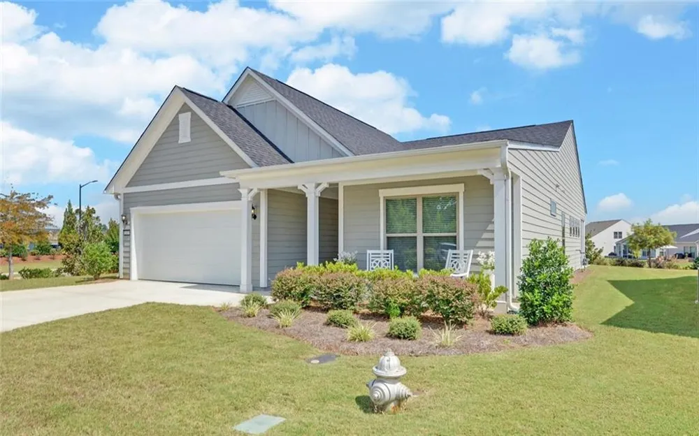 2457 Naples Street Hoschton, GA 30548