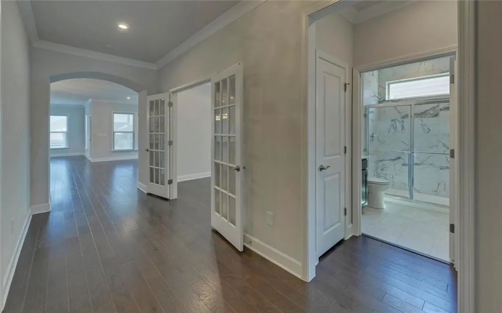 2457 Naples Street Hoschton, GA 30548