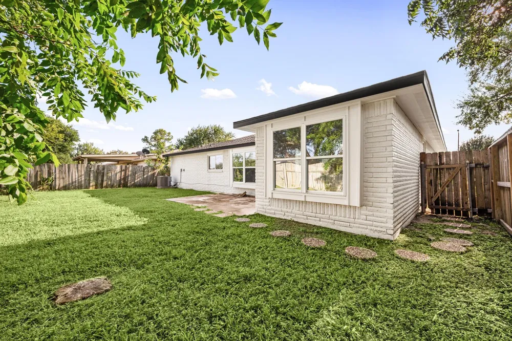 6235 Weststar Lane Houston, TX 77072