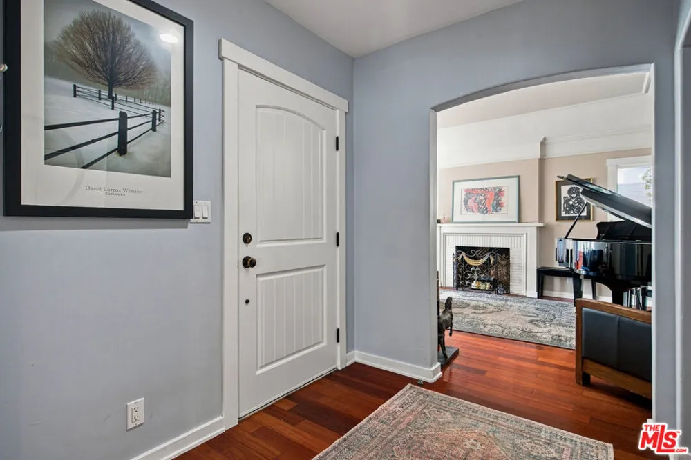 12123 Addison Street Los Angeles, CA 91607