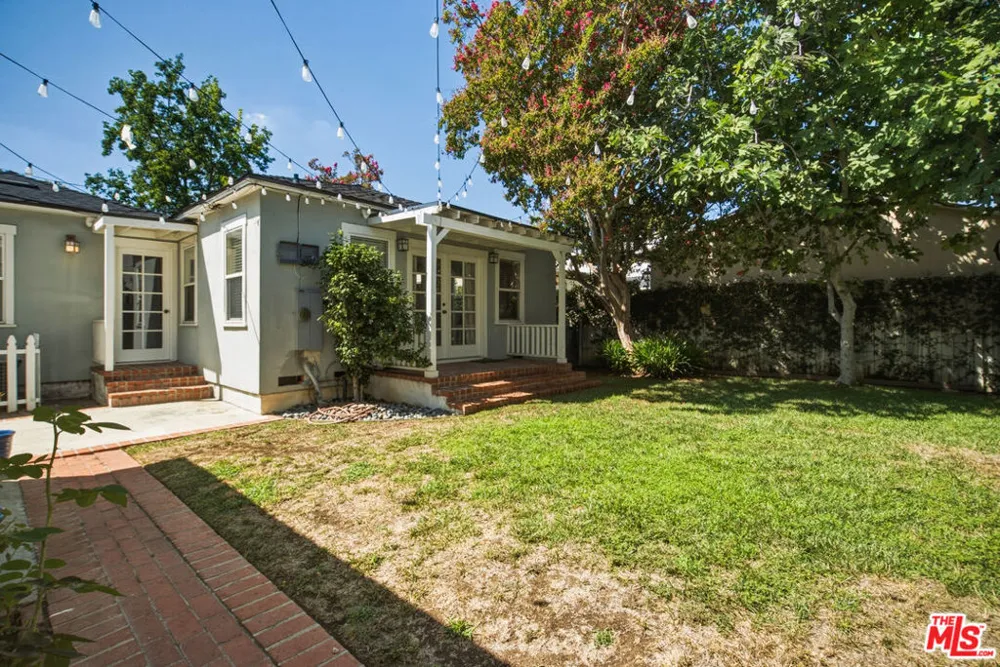 12123 Addison Street Los Angeles, CA 91607