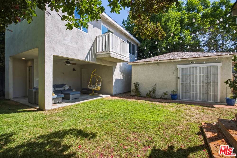 12123 Addison Street Los Angeles, CA 91607