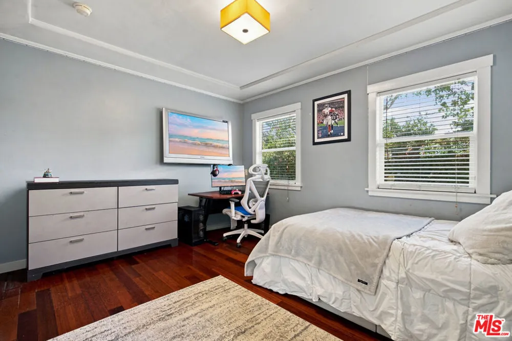 12123 Addison Street Los Angeles, CA 91607