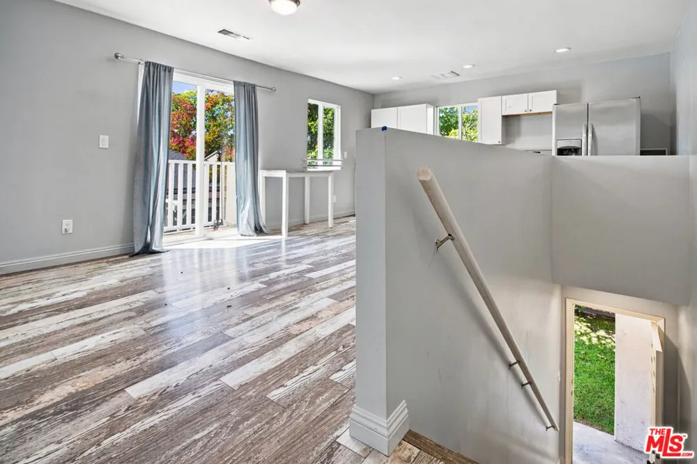 12123 Addison Street Los Angeles, CA 91607