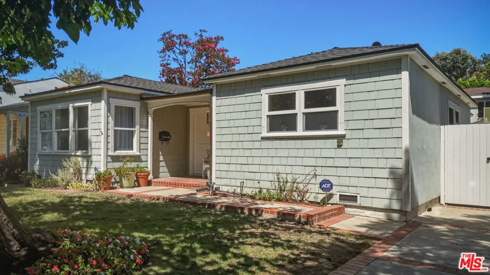 12123 Addison Street Los Angeles, CA 91607