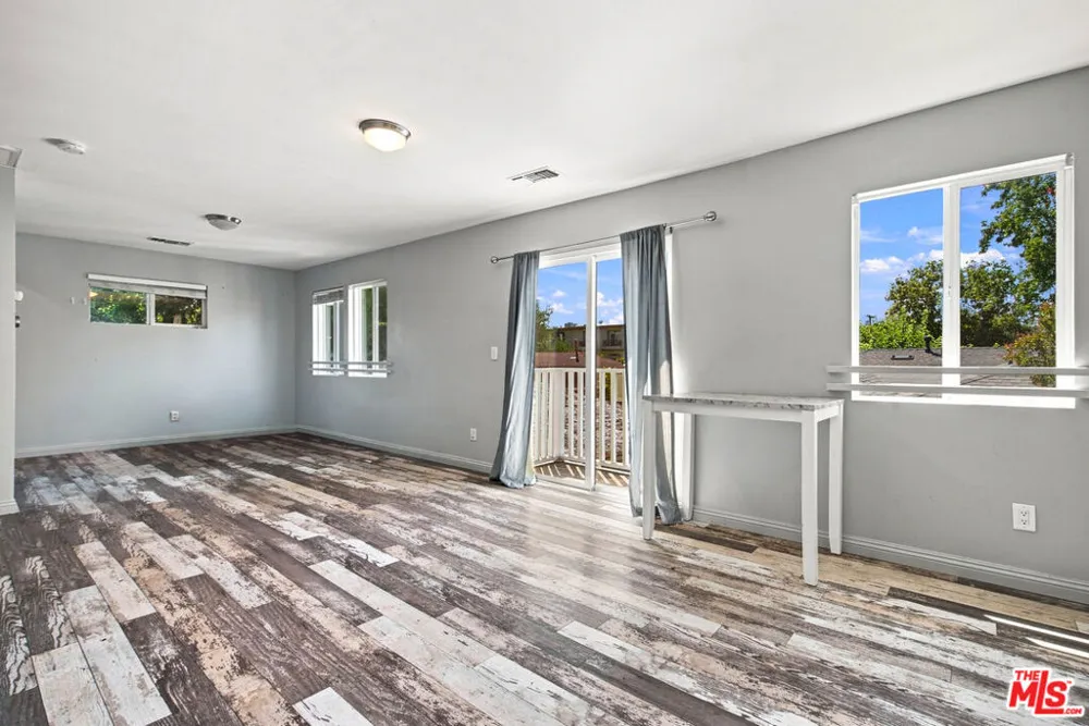 12123 Addison Street Los Angeles, CA 91607