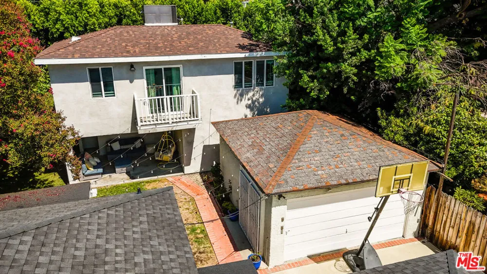 12123 Addison Street Los Angeles, CA 91607