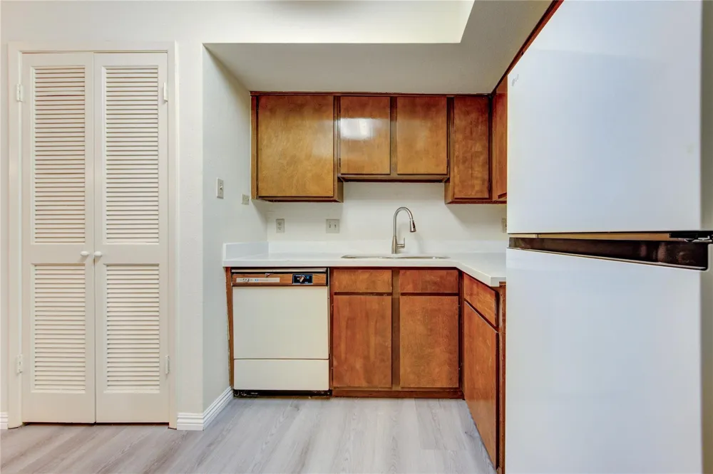 10811 Richmond Avenue #9 Houston, TX 77042