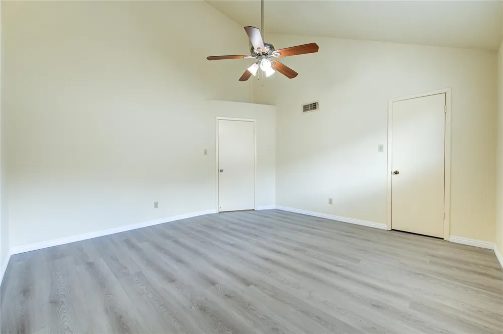10811 Richmond Avenue #9 Houston, TX 77042