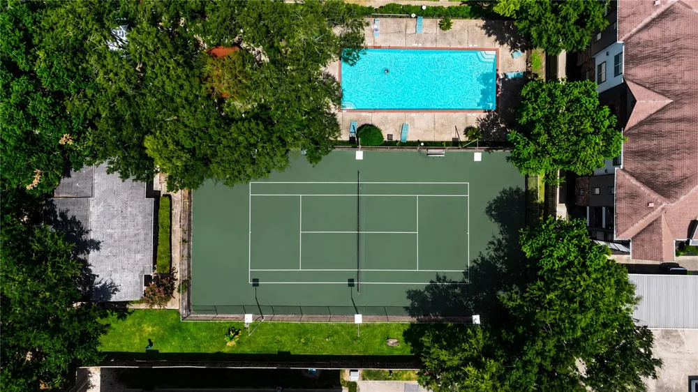 10811 Richmond Avenue #9 Houston, TX 77042
