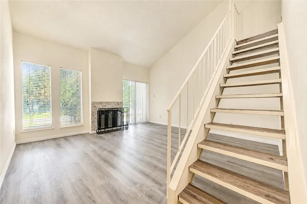10811 Richmond Avenue #9 Houston, TX 77042