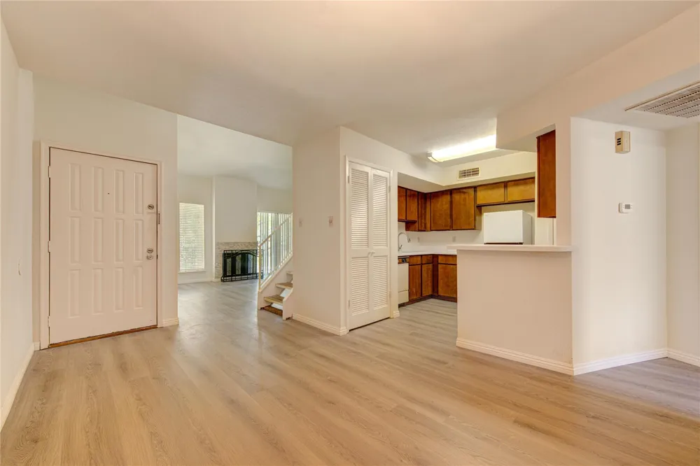 10811 Richmond Avenue #9 Houston, TX 77042