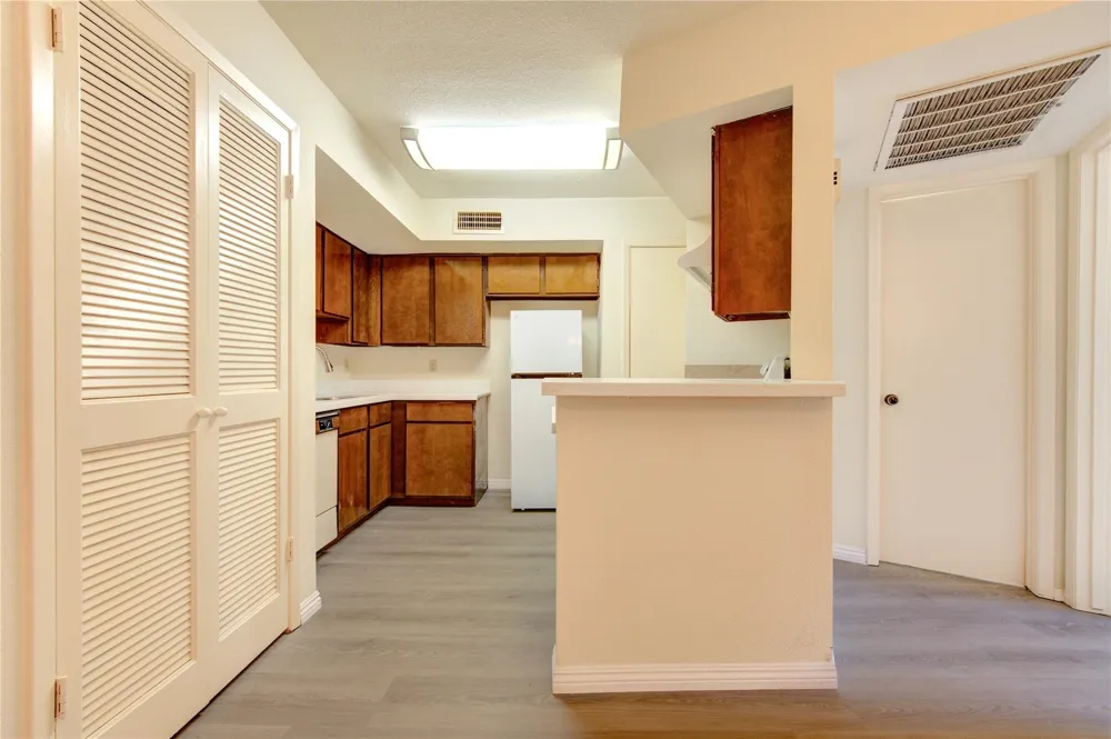 10811 Richmond Avenue #9 Houston, TX 77042