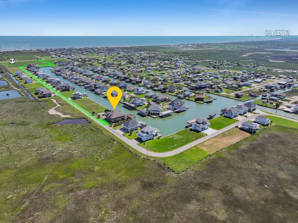 1239 Lagoon Drive Crystal Beach, TX 77650