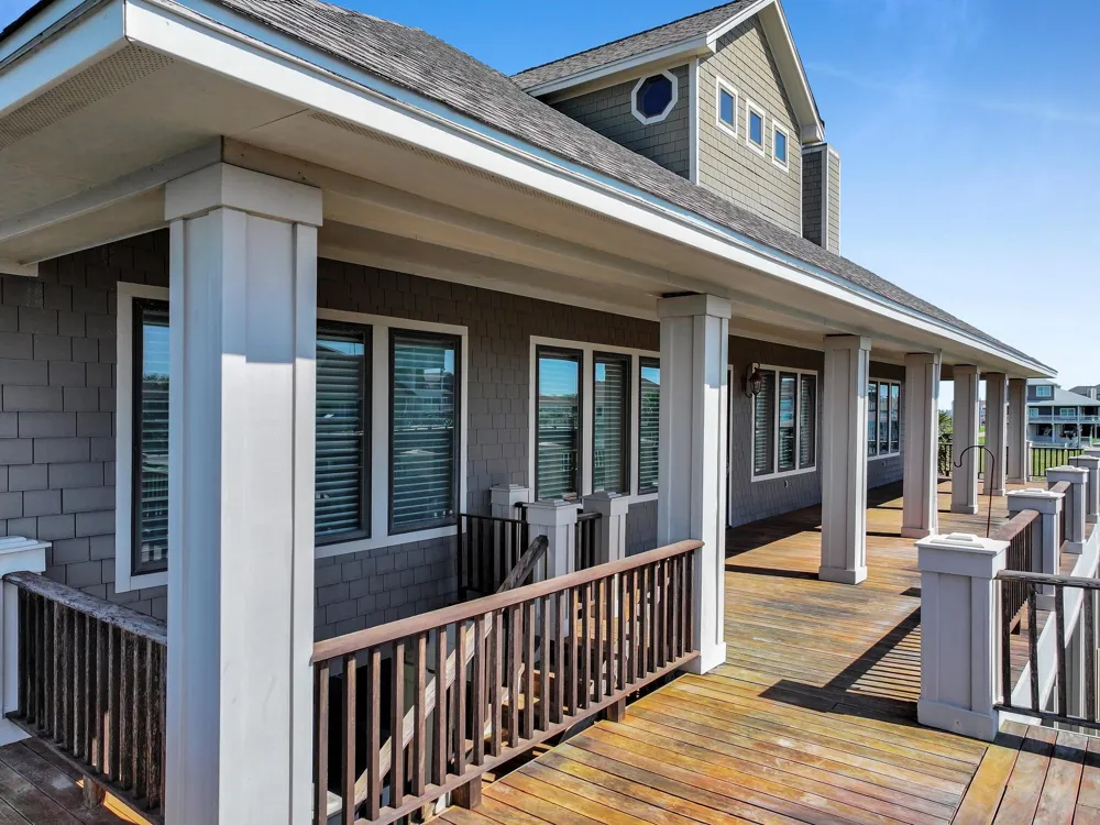 1239 Lagoon Drive Crystal Beach, TX 77650