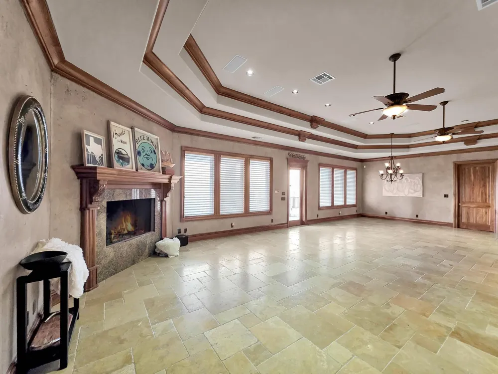 1239 Lagoon Drive Crystal Beach, TX 77650