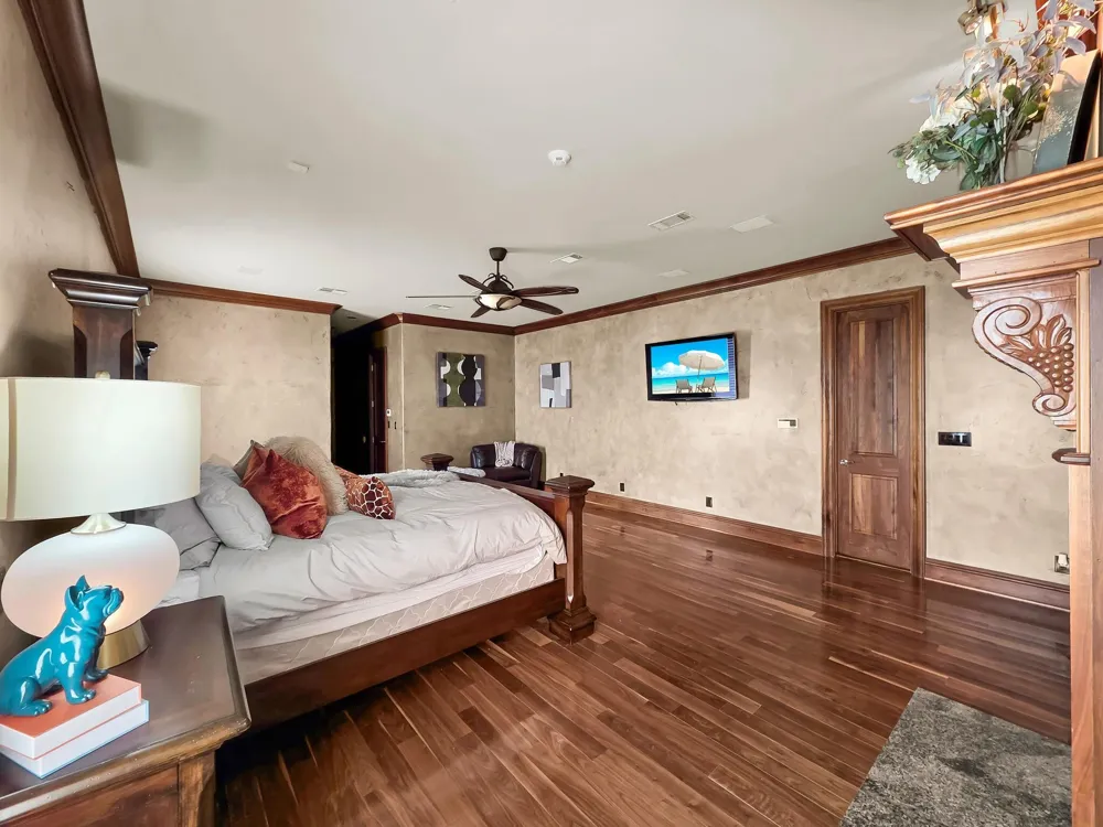 1239 Lagoon Drive Crystal Beach, TX 77650