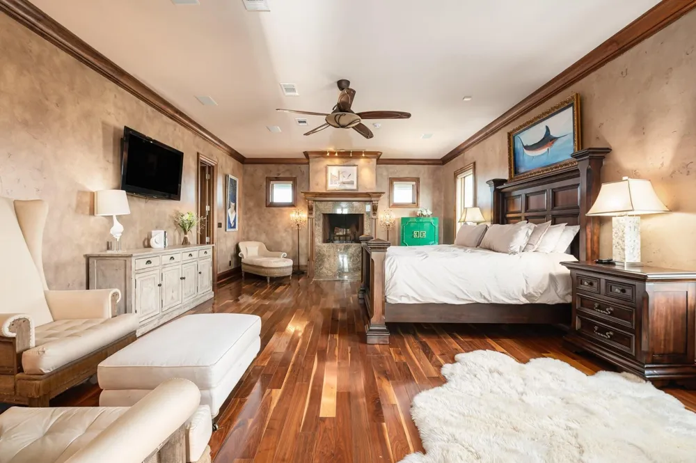 1239 Lagoon Drive Crystal Beach, TX 77650