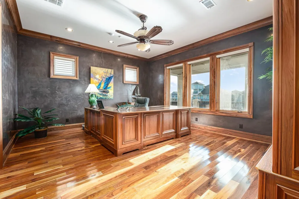 1239 Lagoon Drive Crystal Beach, TX 77650