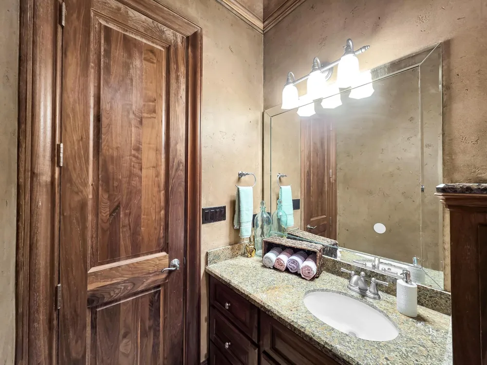 1239 Lagoon Drive Crystal Beach, TX 77650