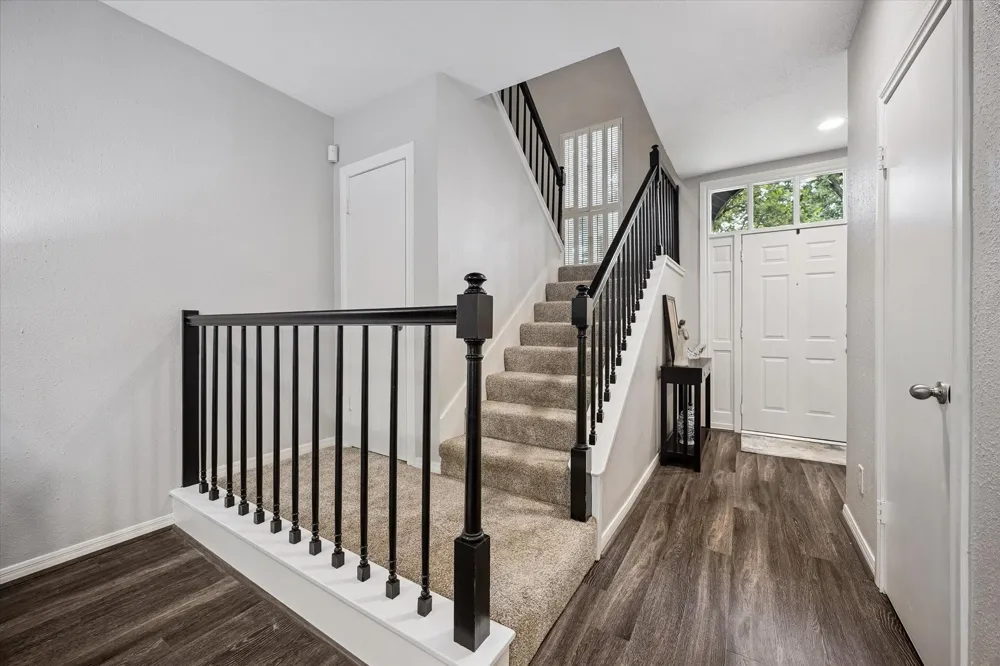 701 Bering Drive #1001 Houston, TX 77057