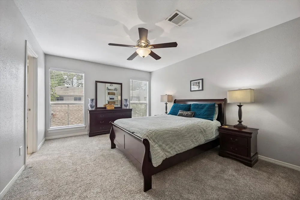 701 Bering Drive #1001 Houston, TX 77057